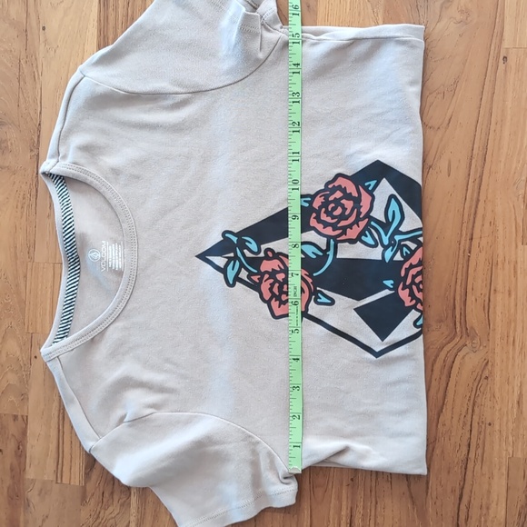 NWOT - Volcom True to This T-shirt - Girls L - Picture 3 of 5